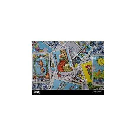 Cartomante Cassandra: tarocchi per amore e lavoro